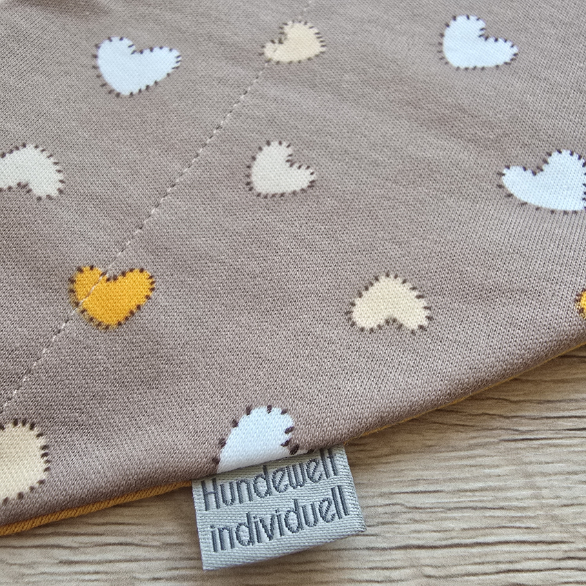 Halstuch beige / gelb mit Herzchen