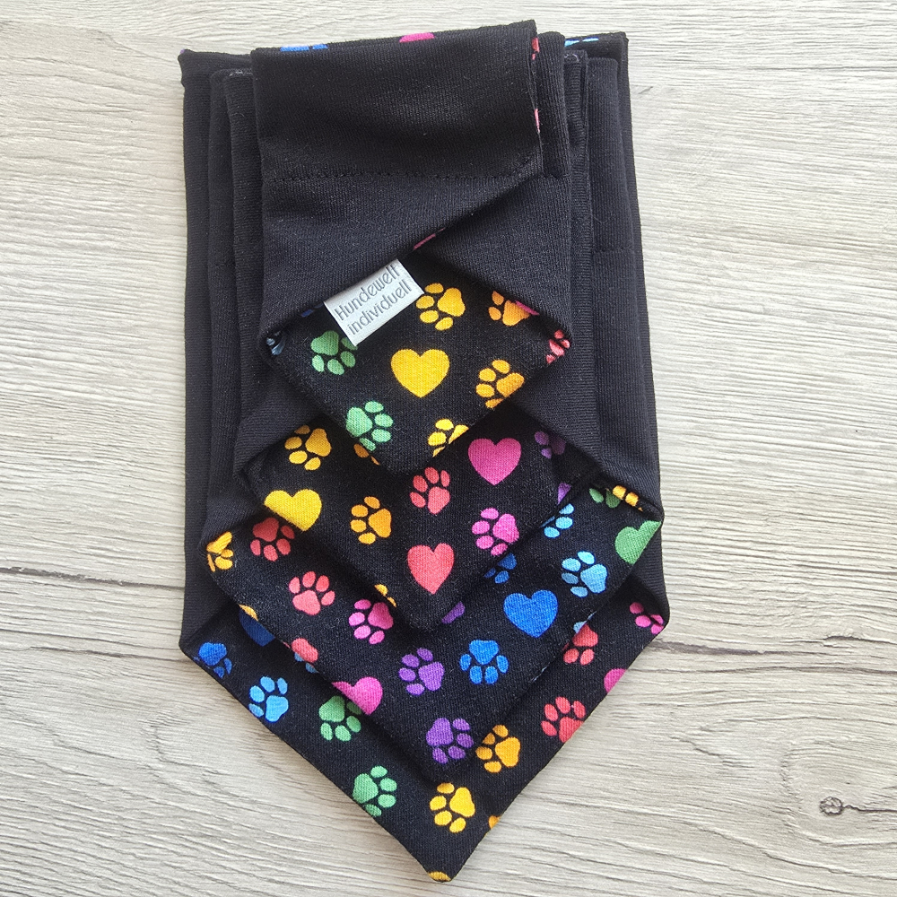 Halstuch Schwarz mit bunten Pfötchen Regenbogen