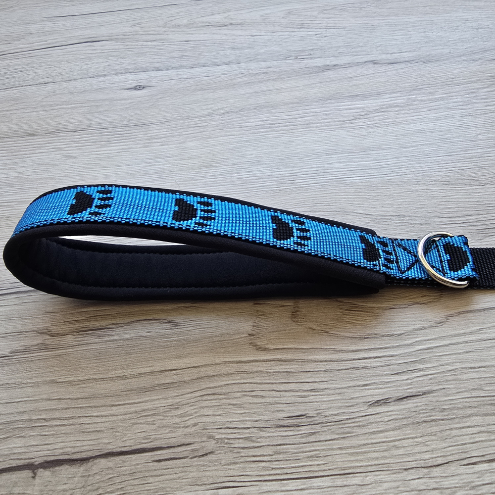 Leine mit weicher Handschlaufe - Blau /Schwarz mit Pfötchen