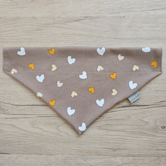 Halstuch beige / gelb mit Herzchen